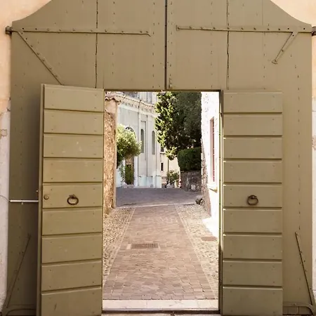 Aparthotel Antica Torre San Felice del Benaco